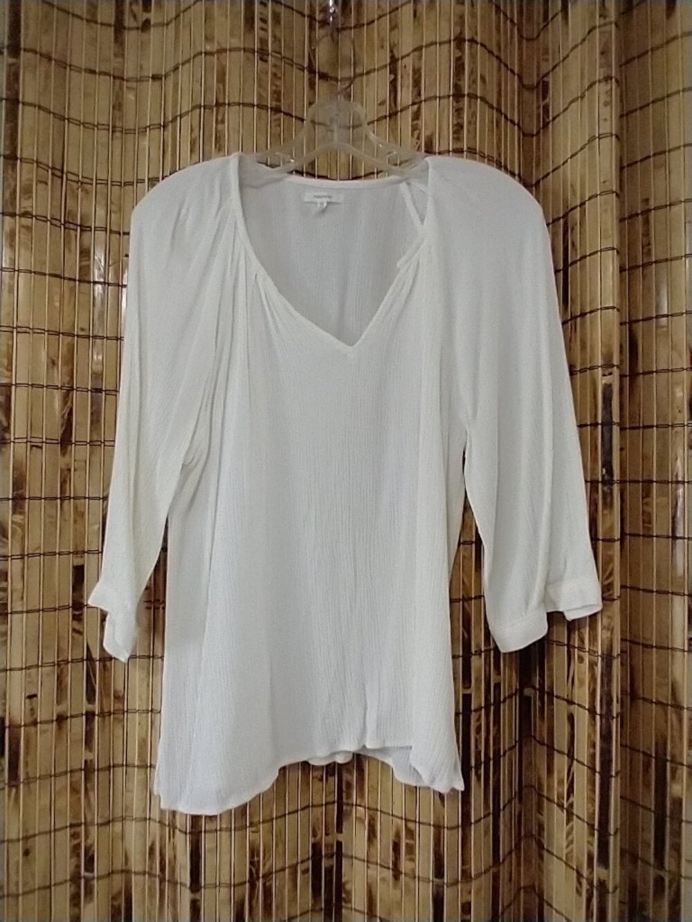 Maurices White Long-Sleeve/3/4-Sleeve Textured V-Neck Tunic Top (Size L)